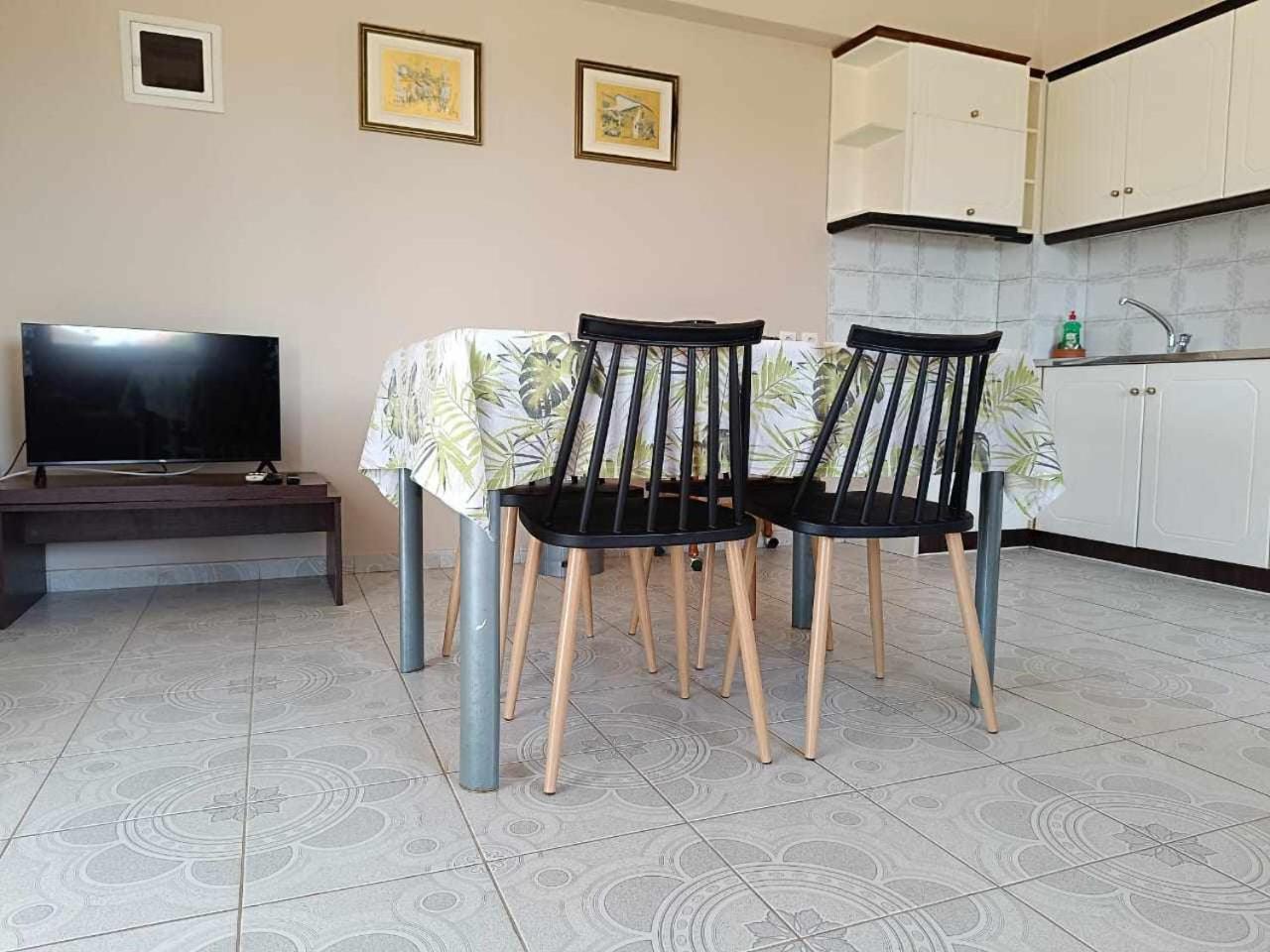 Faros Apartments Митикас Экстерьер фото